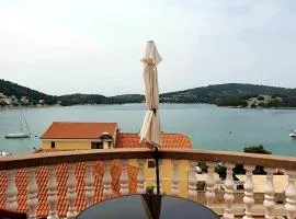 Apartments Perina Tisno