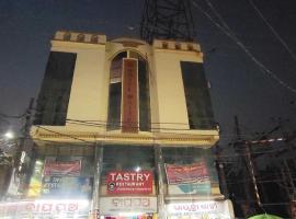 Hotel O Maitry，位于克塔克的酒店