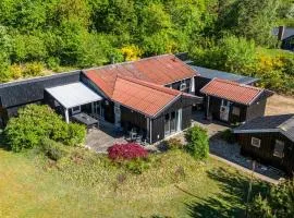 4 Bedroom Beautiful Home In Skjern