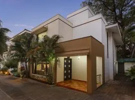 Seven Solace 3BR Pool Family Villa withcook in Candolim