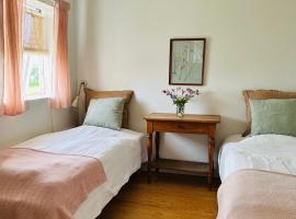 Camønogaarden B&B, darksky cabins and events，位于博雷的旅馆