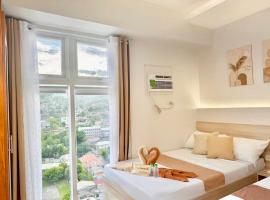 Tranquil Mountain View in Cebu City Studio unit for 1 to 4 pax with High speed WiFi Free Pool and Netflix，位于宿务的酒店