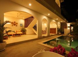 9 mins to Canggu Beach, 4 Bed Pool Villa，位于坎古的酒店
