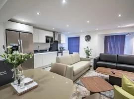 2 Bed - The Sandringham Suite by Smart Welcomes