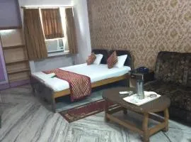 Hotel Utsav Delux