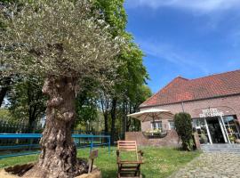 维内酒店，位于亨克的酒店