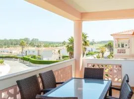 T2 espaçoso Praia Del Rey, Óbidos piscina comum, Caravelas