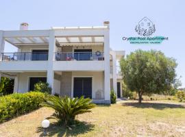 Crystal Pool Apartment by Booking Kottas - Egeopelagitika，位于波塞蒂的酒店