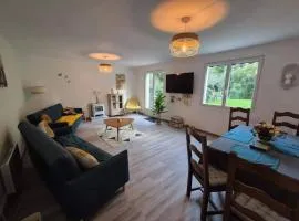 Modern Countryside Bungalow, Ensuite Rooms, Garden