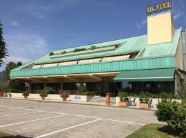 Hotel Le Ville，位于卡潘诺里的酒店