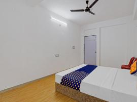 SPOT ON Krishna Hotel & Rooms，位于Nāndod的酒店
