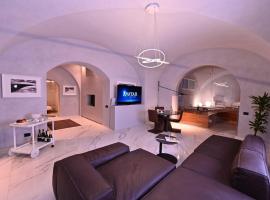 Suite al centro storico con spa privata，位于阿奇雷亚莱的酒店