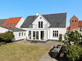 Nice Home In Løgstør With Wifi