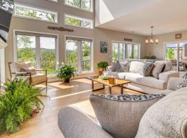 Anglers Retreat on the White River Pets Welcome!，位于Cotter的酒店