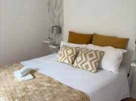 City Break-Quiet House with Private Patio