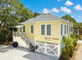 Mullet Manor