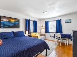 Comfortable Studio #1 Across The Street From The Beach