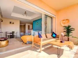 Cosy Beach home swimming pool