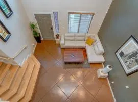 Stunning, Stylish Getaway Close to Everything!