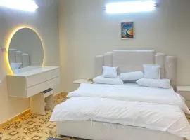 نزل القمريه
