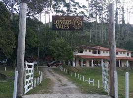 Sitio Longos Vales，位于米格尔-佩雷拉的酒店