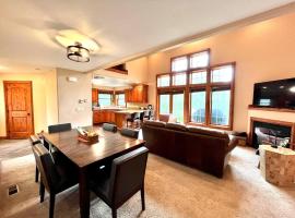 Ideal Driggs ID Location close to Grand Targhee，位于德里格斯的酒店