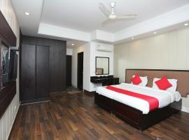 Hotel O The Avenue Residency，位于古尔冈的酒店