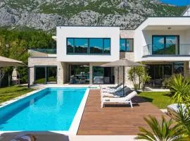Villa Agava with heated pool, Jacuzzi, sauna, gym, 4 en-suite bedrooms