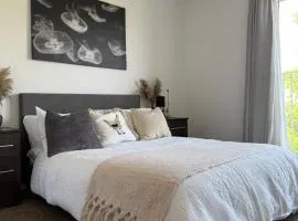 Cozy room in a shared flat by Etihad and Coop Live Arena