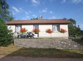 Gîte reposant en forêt avec terrasse, proche de Plombières-les-Bains - FR-1-589-165，位于勒瓦德约尔的酒店