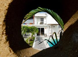 Adela beach house，位于卡塔赫纳的酒店