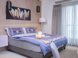 Descent Studio Apartment at Signature