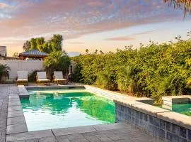 Luxe Indio Stay w Pool Tiki Bar Fire Pit Near Coachella Longfellow