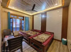 Gokul Guest House By Mero Pahad Stays & camp