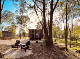 Kawal Tiny House by Tiny Away，位于沃洛比的小屋