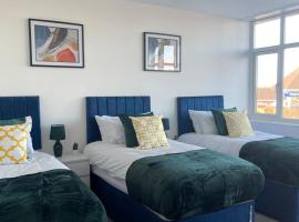 1 Bedroom Apartment - Flitwick - Contractor Friendly - Tourist Ready - Full Kitchen - WiFi - Smart TV - Sofa Bed - FREE Parking - Ideal for Short or Long Stays，位于弗特威克的酒店