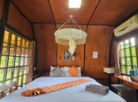 Eden Lanta Bungalow