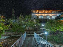 Shree Parijat Resort - Luxury Resort in Mukteshwar，位于穆克缇斯瓦的酒店