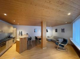 Familienfreundliche Wohnung nähe See und Gondel，位于Quarten的酒店
