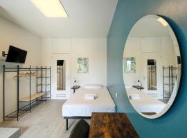 RRRapido Colorful Rooms - Assago，位于阿萨哥的酒店