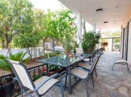 Pyramisa House Free Shuttle From Athens Airport，位于斯巴达的酒店