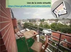 l'Aigle Royal de Paris, Gare, parking et terrasse