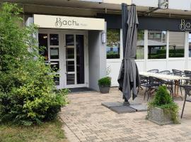 Bach's Restaurant Bar Hotel，位于埃尔克拉特的酒店