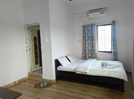 SAI PALACE HOTEL and RESTAURENT，位于Bagdogra Airport的酒店