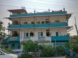 SAI PALACE HOTEL and RESTAURENT，位于Bagdogra Airport的酒店