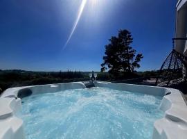 3 Bedroom Contemporary retreat & hot tub，位于纳伯斯的酒店