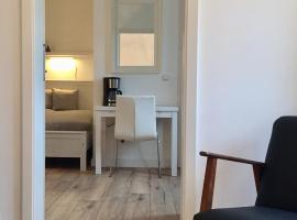 Kleines Ferienappartement 3 im Schmöllerhäuschen，位于施塔特韦伦的酒店