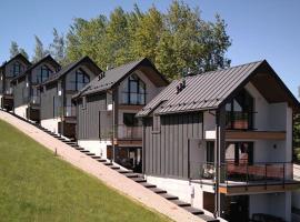 Czarna Perła Czorsztyn, część z Sauną i Jacuzzi blisko jeziora i ścieżki rowerowej Velo，位于乔尔什滕的酒店