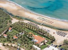 La Palma Beachfront Suites，位于耶奥伊乌波利斯的度假屋