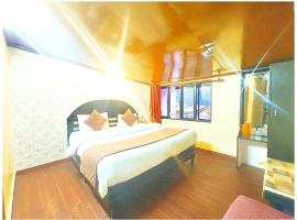 NAINITAL HOTEL CHAND! REGENCY! - Near Naini Lake & mall road - with room service & free wi-fi available THE BEST HOTEL IN NAINITAL，位于奈尼塔尔的酒店